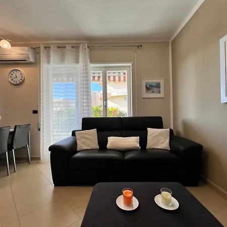 公寓 Acadamis Ema's House - *