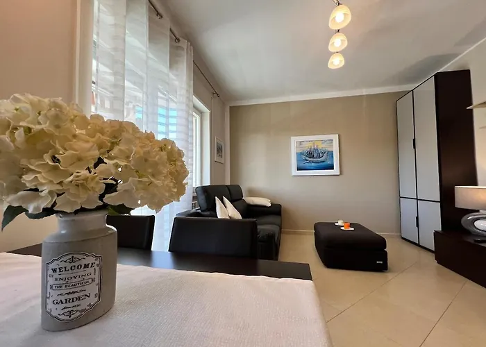 Acadamis Ema's House - San Remo