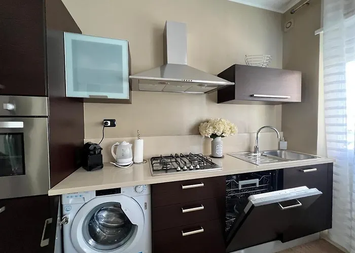 Acadamis Ema's House - *