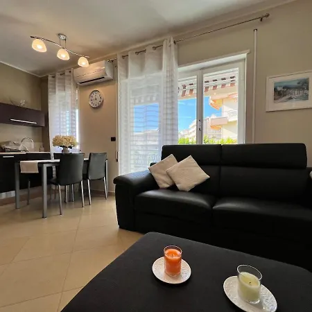 Apartmán Ema's House With Parking Sanremo