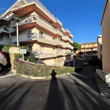 Ema's House With Parking *