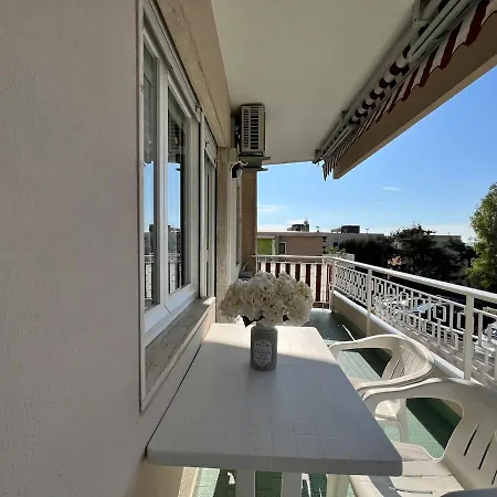 Apartmán Acadamis Ema's House - *