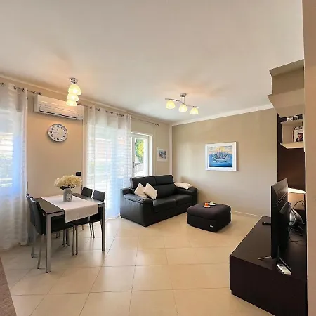 Ema's House With Parking *