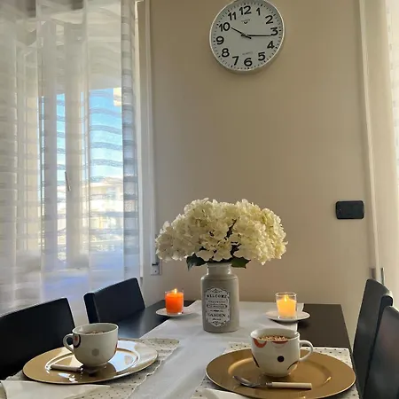 Ema's House With Parking Apartmán Sanremo