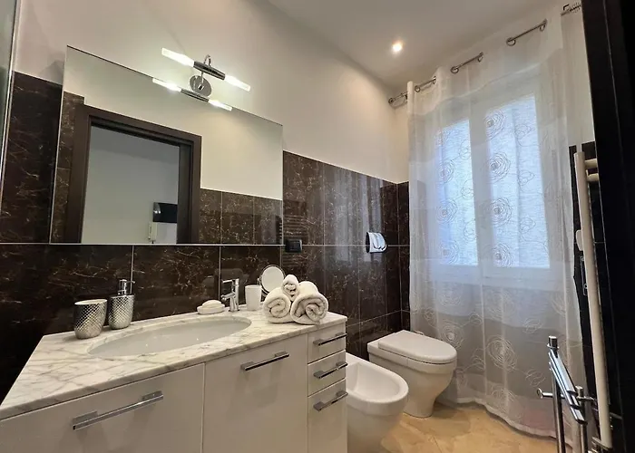 Апартаменты Acadamis Ema's House -