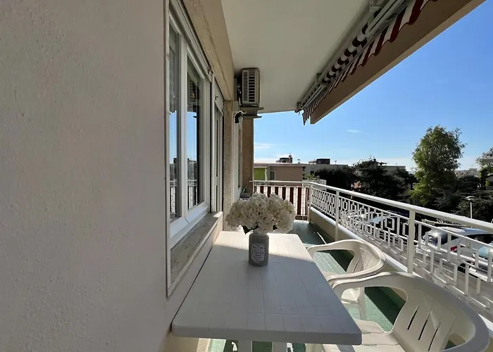 Апартаменты Acadamis Ema's House - *