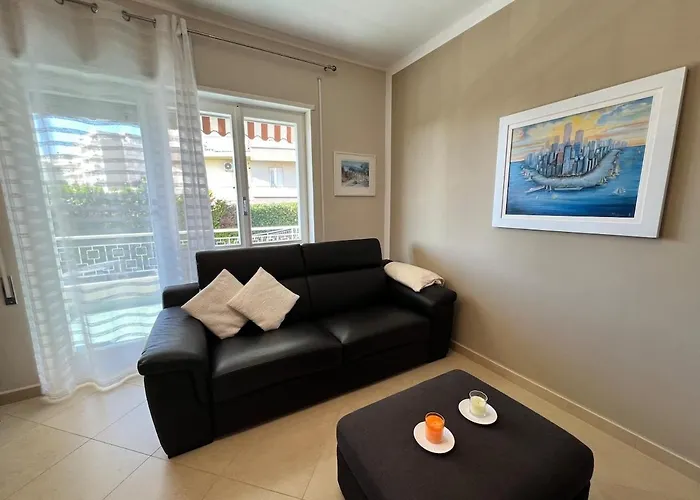 Acadamis Ema's House - * Санремо