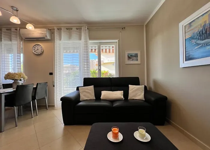 Апартаменты Acadamis Ema's House - *